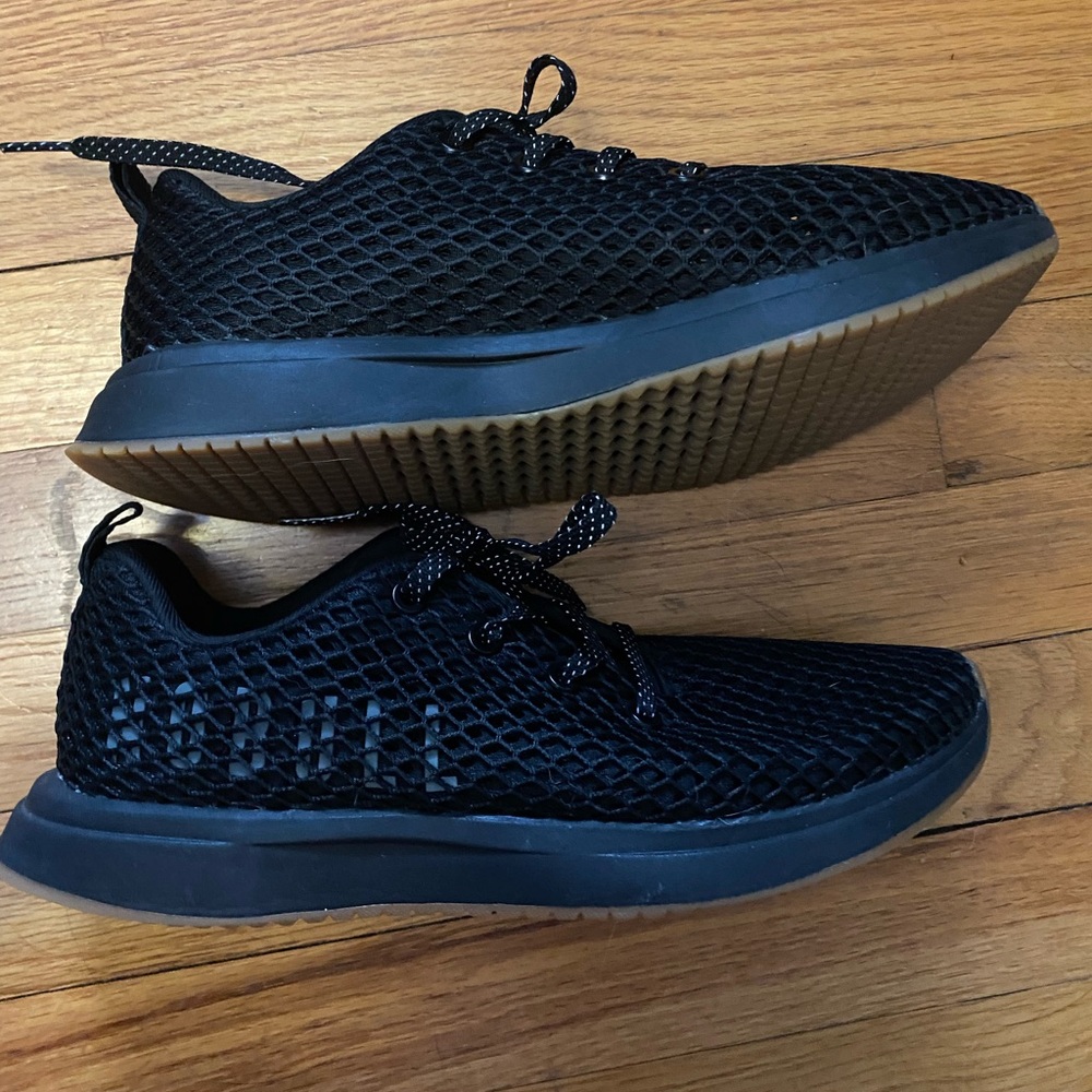 No Bull Runners | Size 8.5 Womens